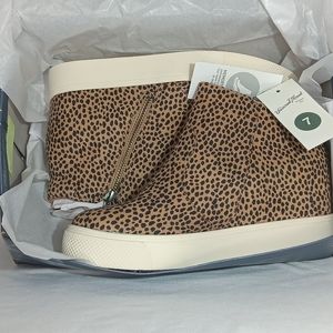 Universal Thread Boot